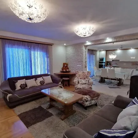 Apartman Ferienwohnung-roncevic-nur-50-m-vom-meer Maslenica
