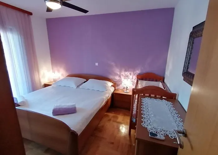 Ferienwohnung-roncevic-nur-50-m-vom-meer Apartman Maslenica