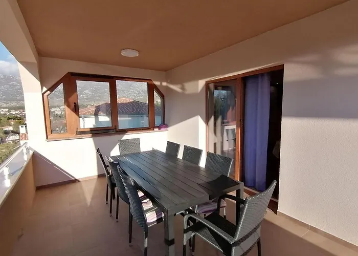 Ferienwohnung-roncevic-nur-50-m-vom-meer Apartman Maslenica