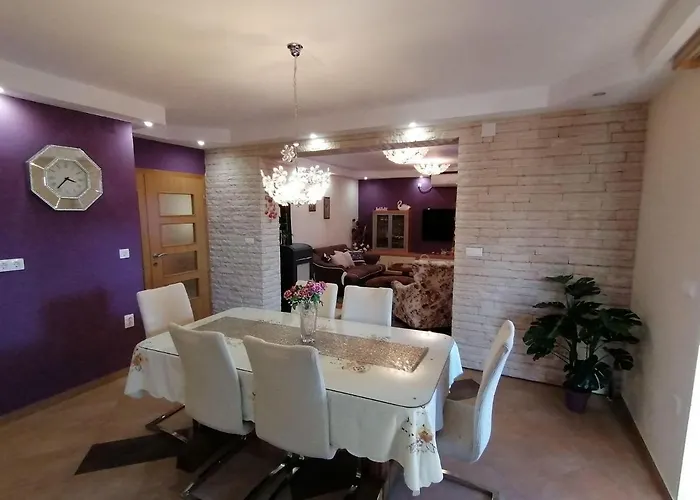 Ferienwohnung-roncevic-nur-50-m-vom-meer *